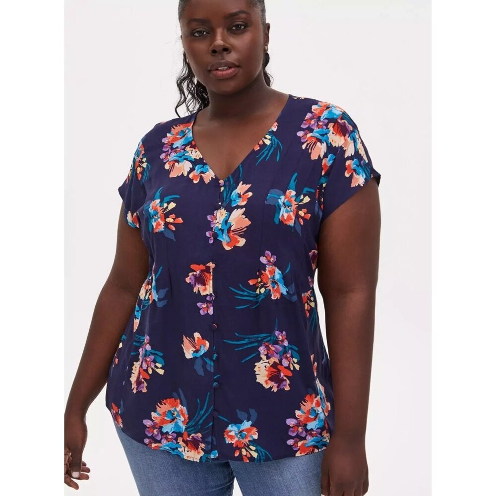 Torrid Blue Floral Challis Button Fit & Flare Blouse Size 0 (XL) Button Down